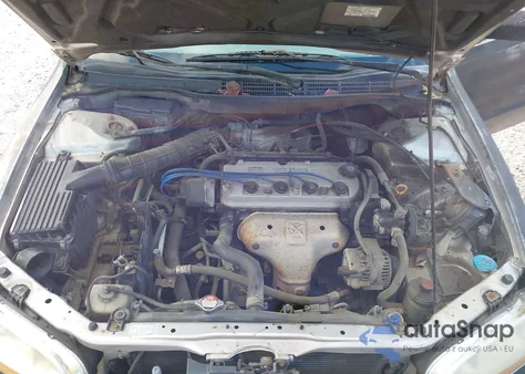 1998 Honda Accord Lx z USA, uszkodzony, nr VIN 1HGCG5642WA013398